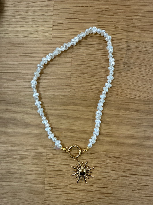Collier soleil