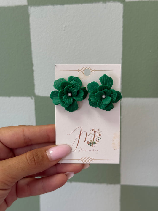 Boucle d’oreille fleurs verte