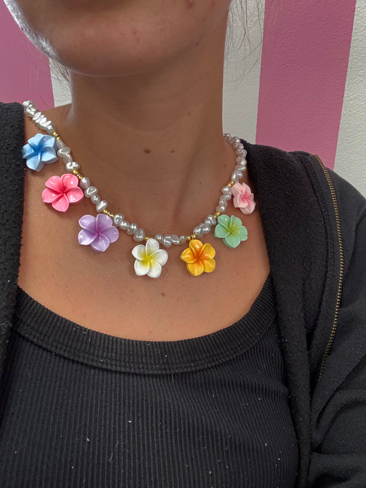 Collier fleurs colorés